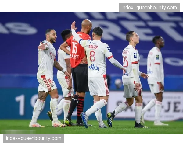 述评：十人作战的朗斯败走摩纳哥，防线核心丹索染红成转折点